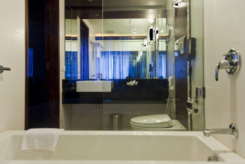 Windsor Rajadhani Hotel Thiruvananthapuram Buitenkant foto