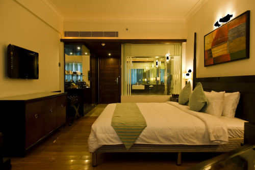 Windsor Rajadhani Hotel Thiruvananthapuram Buitenkant foto