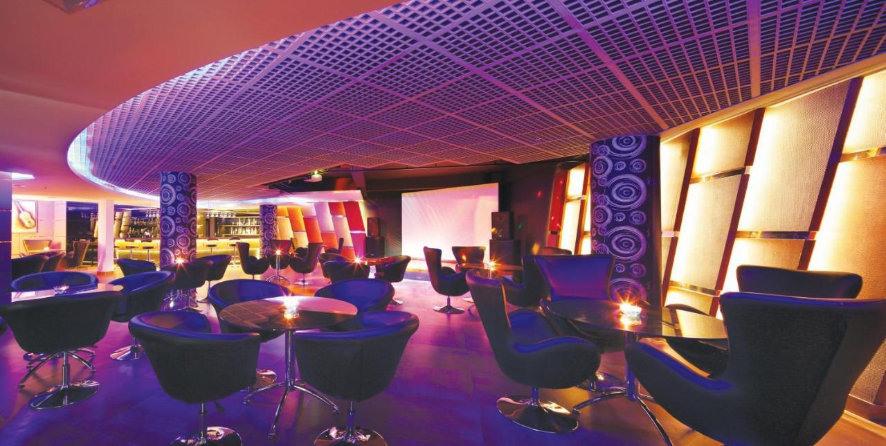 Windsor Rajadhani Hotel Thiruvananthapuram Buitenkant foto
